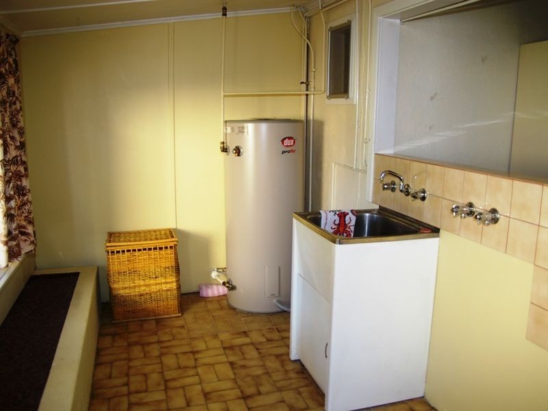 3 William Street, Clare SA 5453