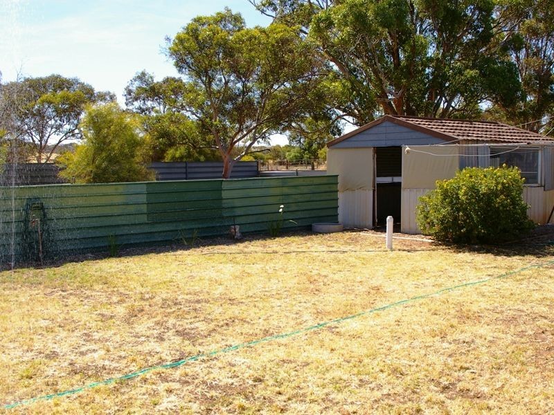 16 Burnie Street, Blyth SA 5462