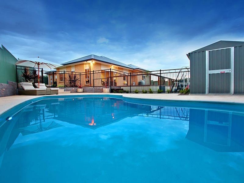 21 Trezise Way, Clare SA 5453