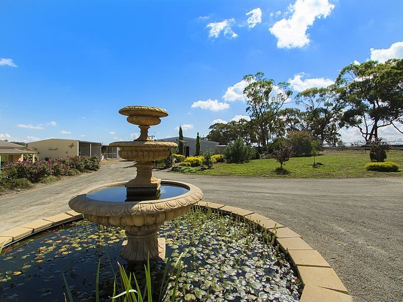 32 Hubbe Road, Clare SA 5453