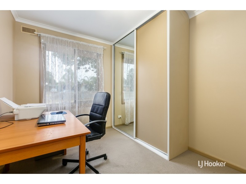 152 McKenzie Road, Elizabeth Downs SA 5113