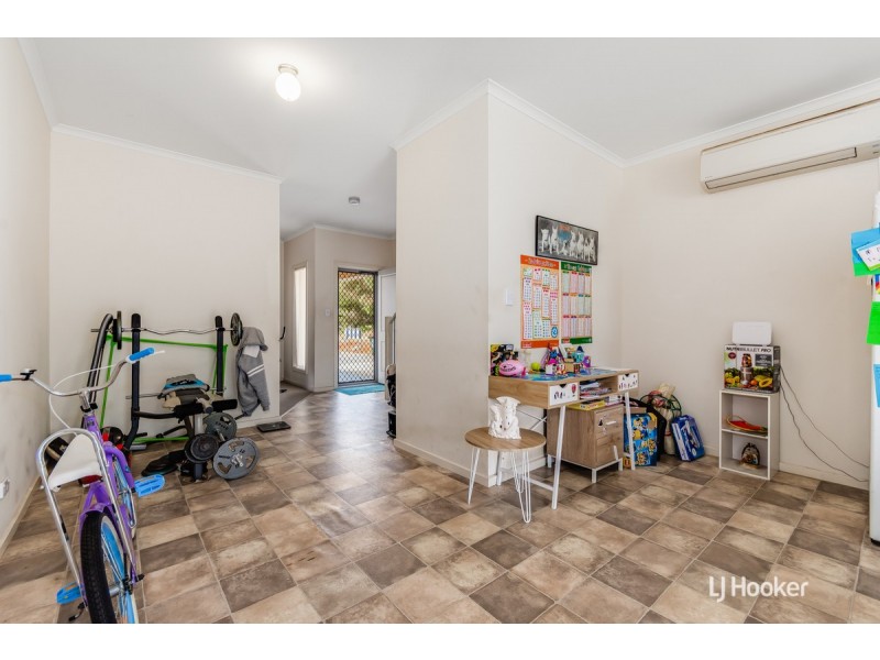 6 Parkside Walk, Smithfield Plains SA 5114