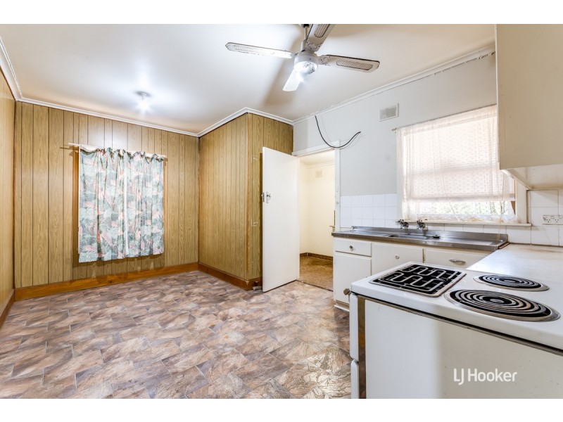 6 Brady Street, Elizabeth Downs SA 5113