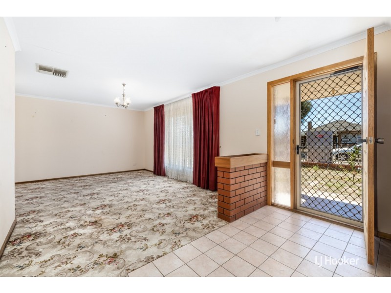 6 Goldwyn Avenue, Salisbury Downs SA 5108