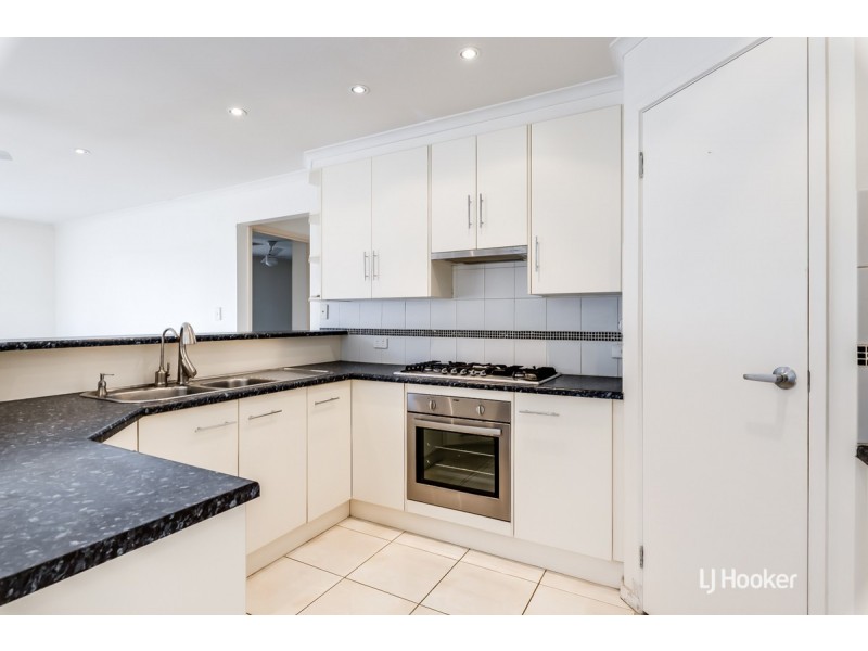 97 President Avenue, Andrews Farm SA 5114