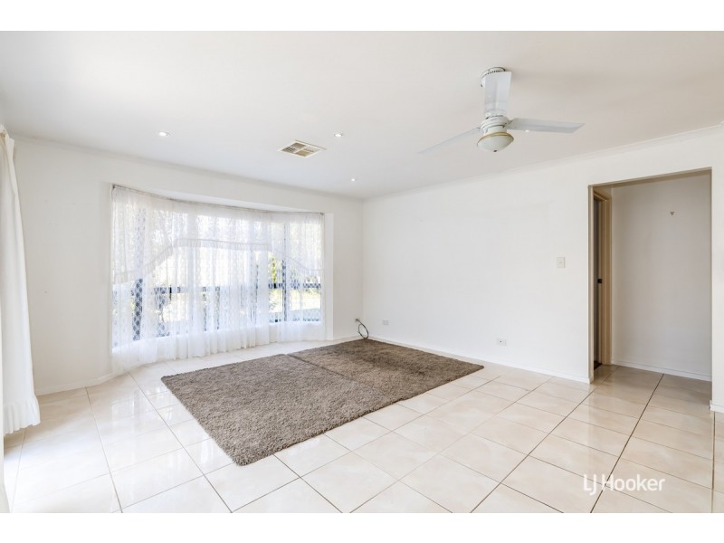 97 President Avenue, Andrews Farm SA 5114