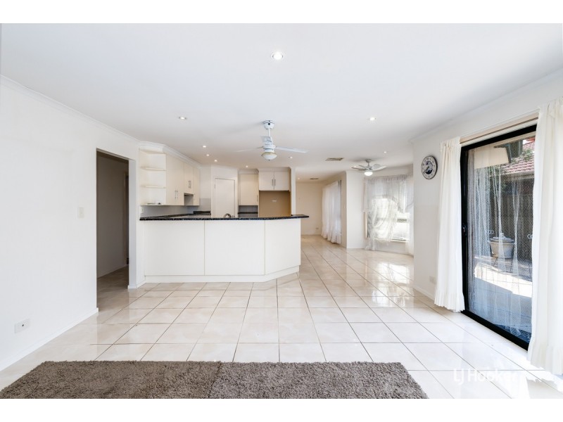 97 President Avenue, Andrews Farm SA 5114