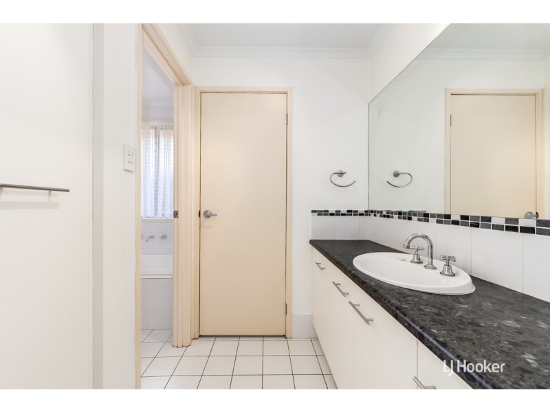 97 President Avenue, Andrews Farm SA 5114