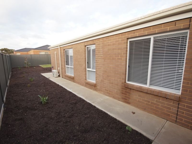 14 St Georges Way, Blakeview SA 5114