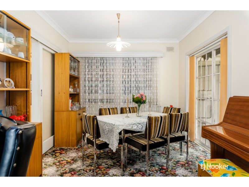 2 Poulshot Crescent, Elizabeth Vale SA 5112