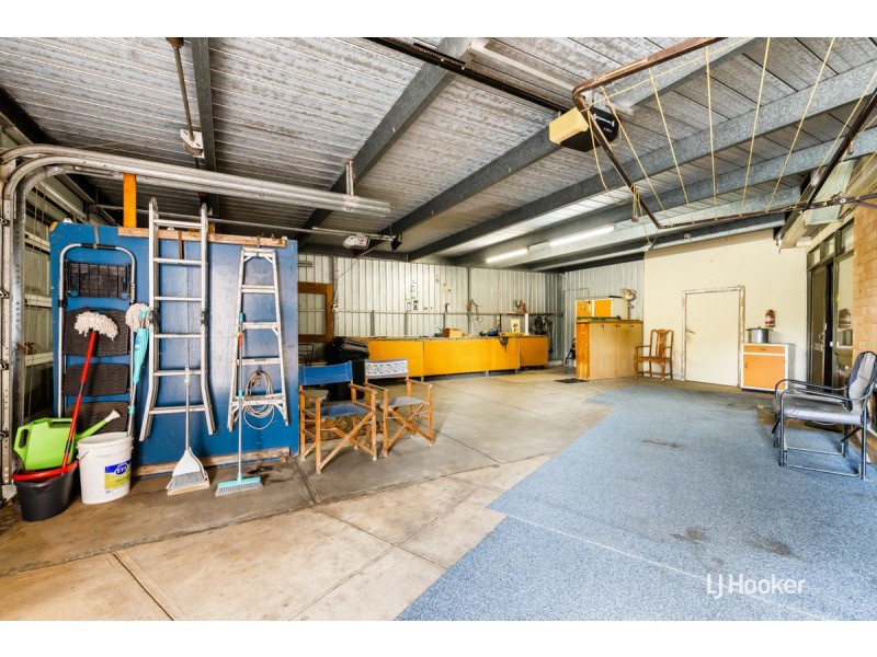 2 Poulshot Crescent, Elizabeth Vale SA 5112