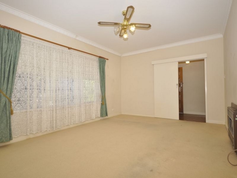 4 Catalina Road, Elizabeth East SA 5112