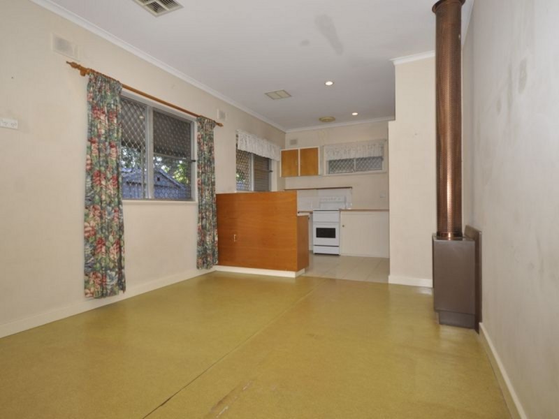 4 Catalina Road, Elizabeth East SA 5112