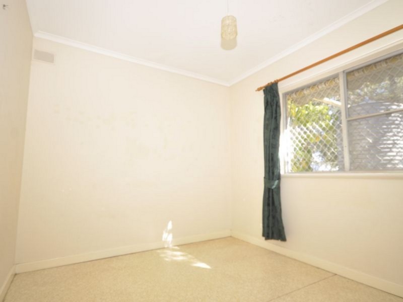 4 Catalina Road, Elizabeth East SA 5112