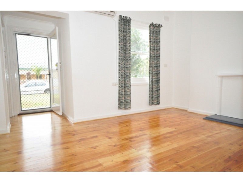 6 Chilmark Street, Elizabeth Vale SA 5112