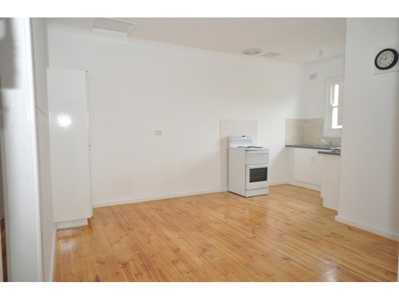 6 Chilmark Street, Elizabeth Vale SA 5112