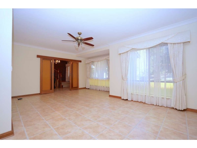 16 Burton Road, Athelstone SA 5076