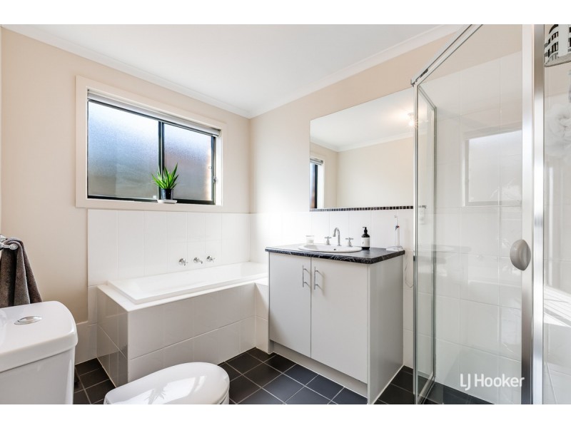 23 Tatura Road, Munno Para West SA 5115