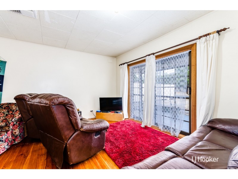 13 St Leonard Crescent, Elizabeth Downs SA 5113