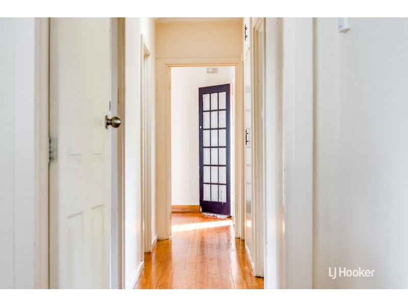 13 St Leonard Crescent, Elizabeth Downs SA 5113