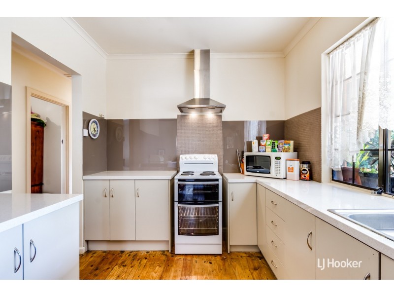 13 St Leonard Crescent, Elizabeth Downs SA 5113