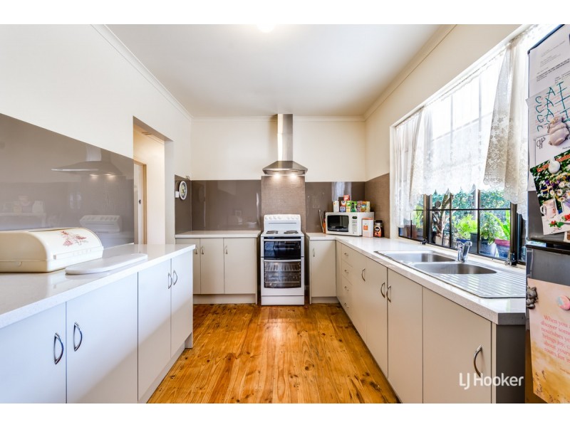 13 St Leonard Crescent, Elizabeth Downs SA 5113