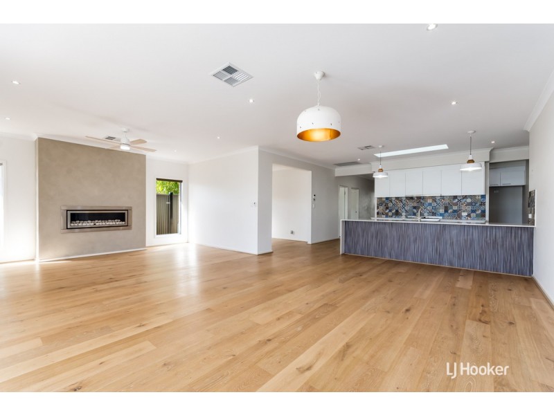 12 Charleston Crescent, Blakeview SA 5114