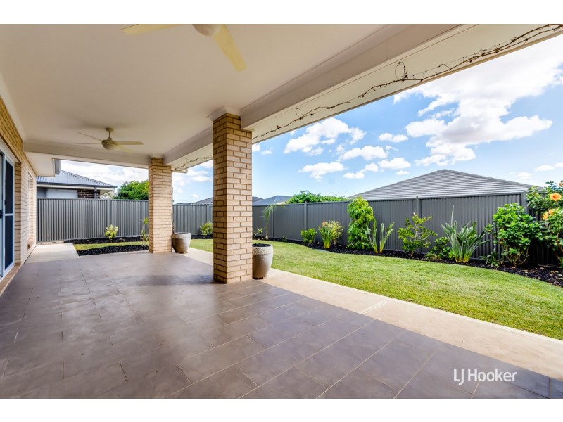 12 Charleston Crescent, Blakeview SA 5114