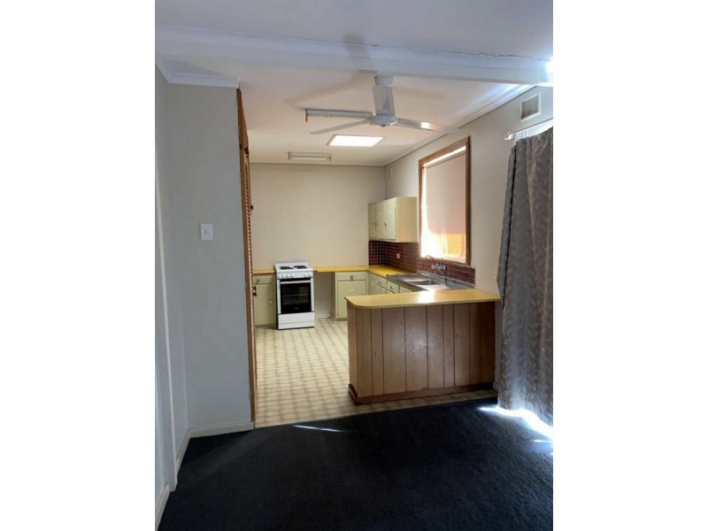 2 Hayles Road, Elizabeth Park SA 5113