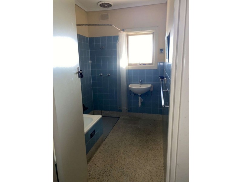 2 Hayles Road, Elizabeth Park SA 5113