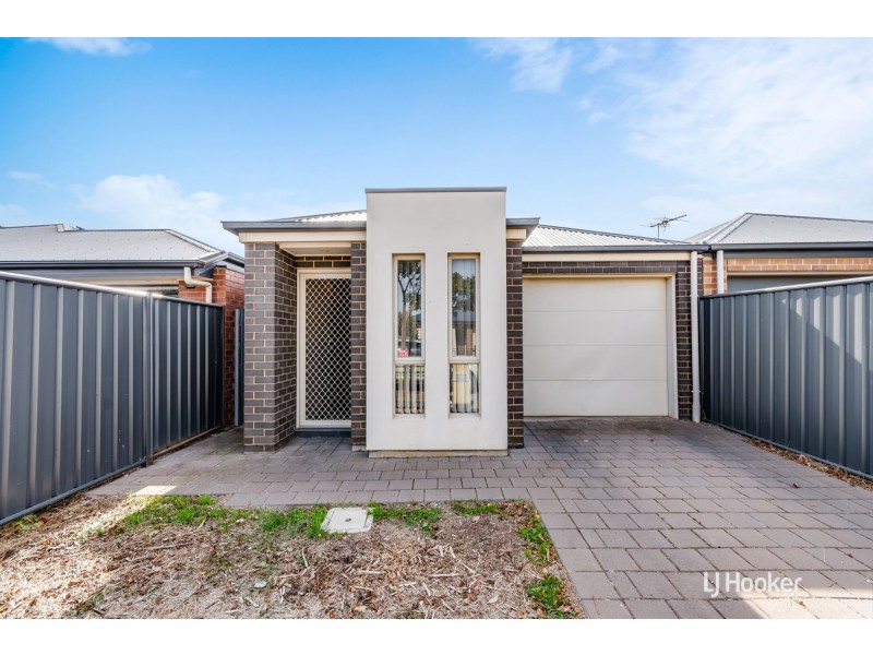16 Torrens Street, Andrews Farm SA 5114