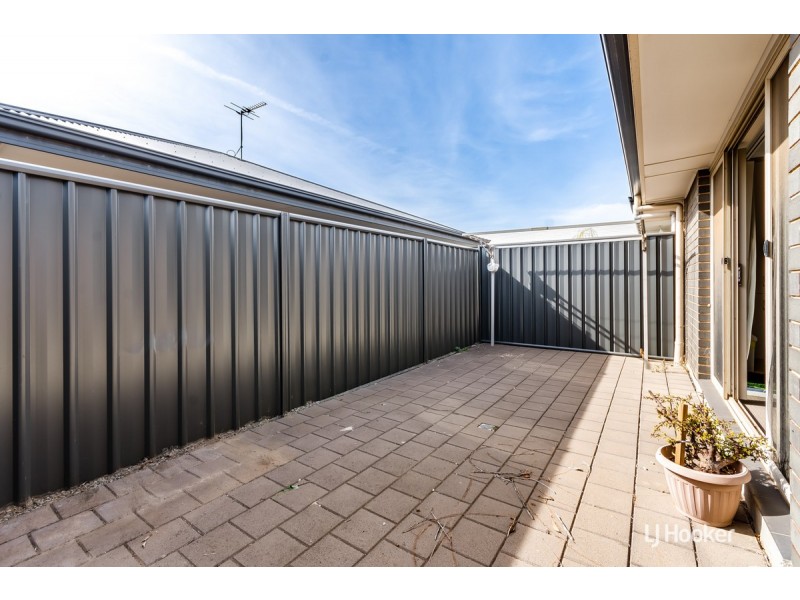 16 Torrens Street, Andrews Farm SA 5114