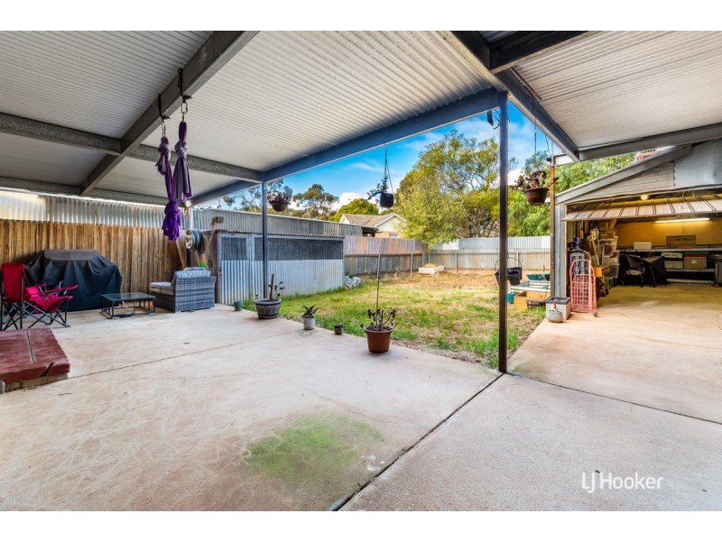 30 Stakes Crescent, Elizabeth Downs SA 5113