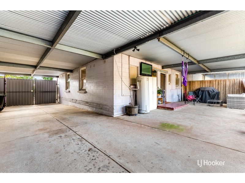 30 Stakes Crescent, Elizabeth Downs SA 5113