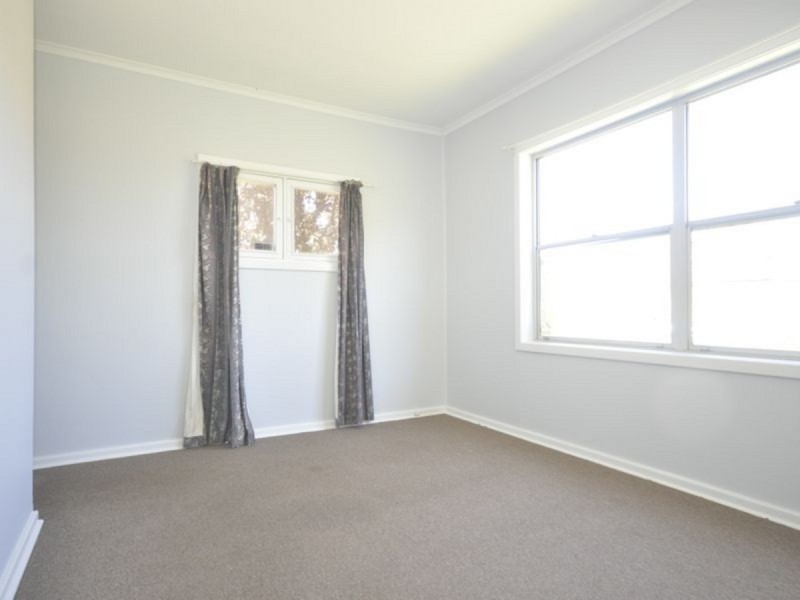 13 Kentish Road, Elizabeth Downs SA 5113