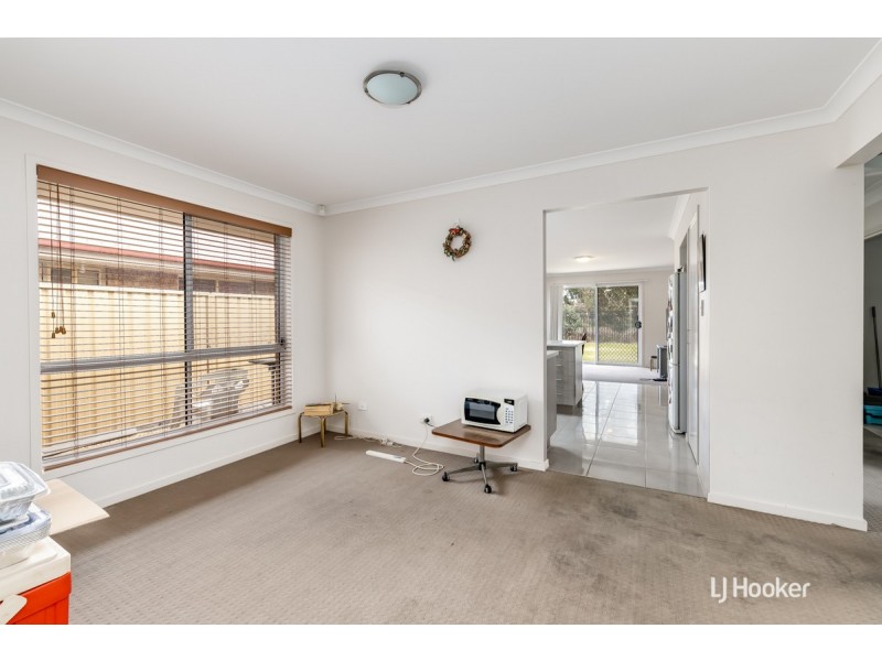 42 Tudor Crescent, Smithfield Plains SA 5114