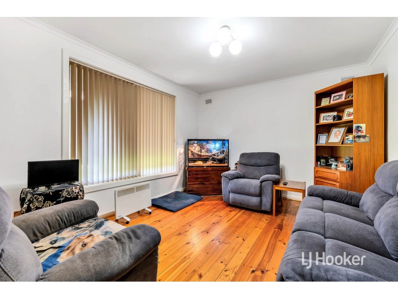 16 Wimborne Street, Elizabeth Downs SA 5113