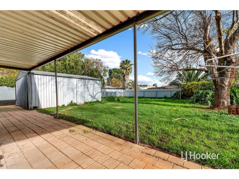 16 Wimborne Street, Elizabeth Downs SA 5113