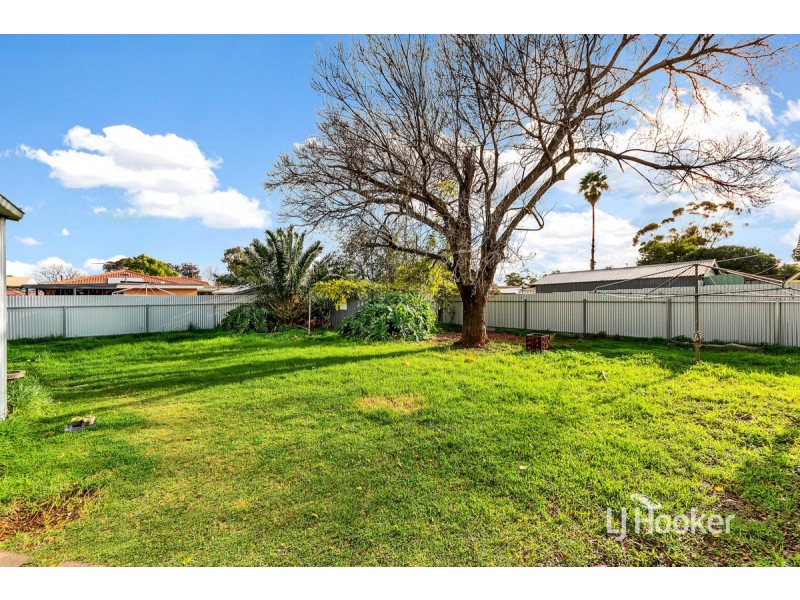 16 Wimborne Street, Elizabeth Downs SA 5113