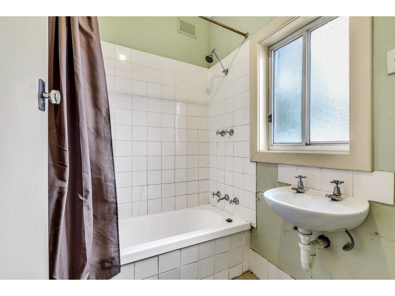 20 Midlow Road, Elizabeth Downs SA 5113