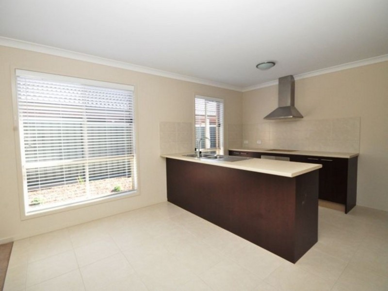 16 Evans Cresent, Evanston Gardens SA 5116