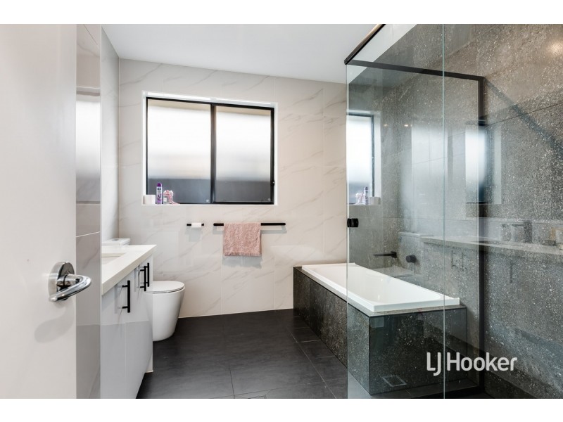 8 Rosemary Avenue, Parafield Gardens SA 5107