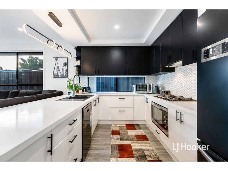 8 Rosemary Avenue, Parafield Gardens SA 5107