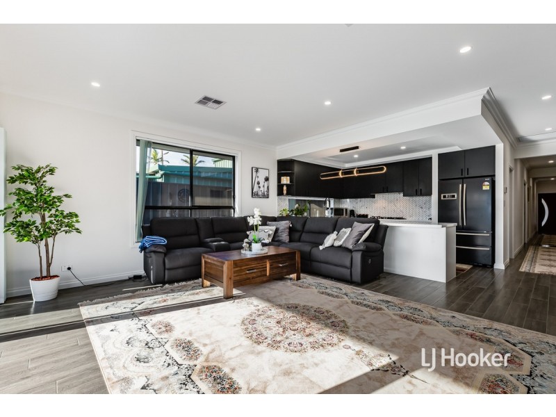 8 Rosemary Avenue, Parafield Gardens SA 5107