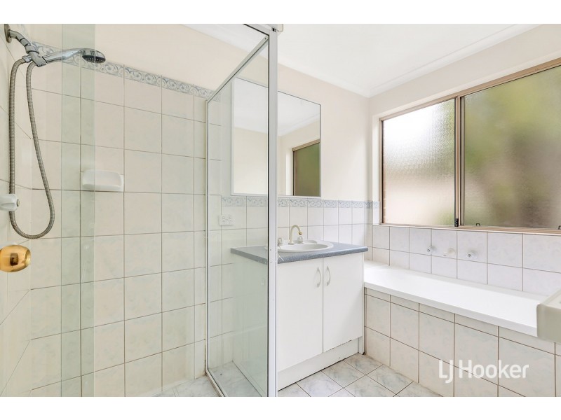 11 Fatchen Close, Evanston Park SA 5116