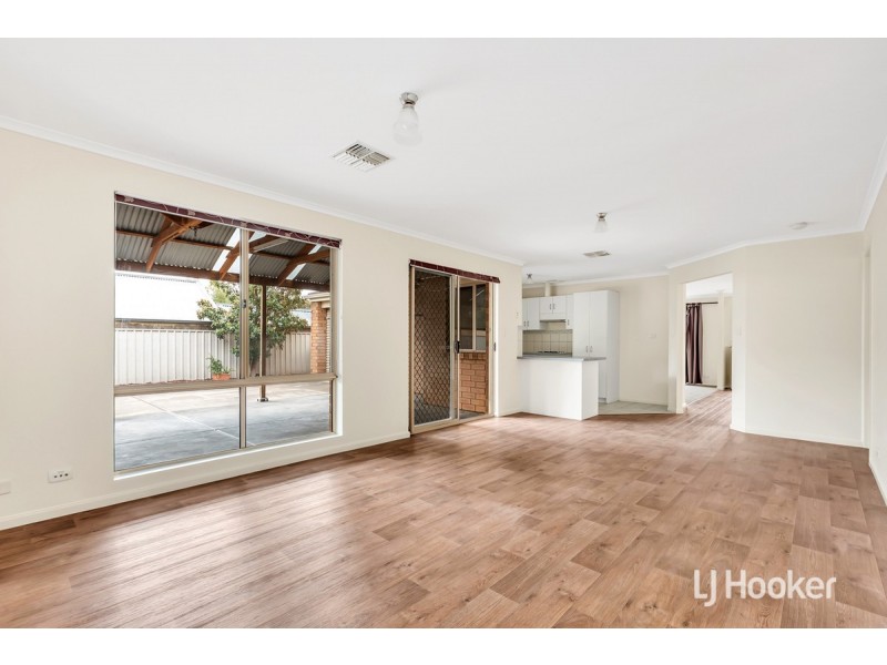 11 Fatchen Close, Evanston Park SA 5116