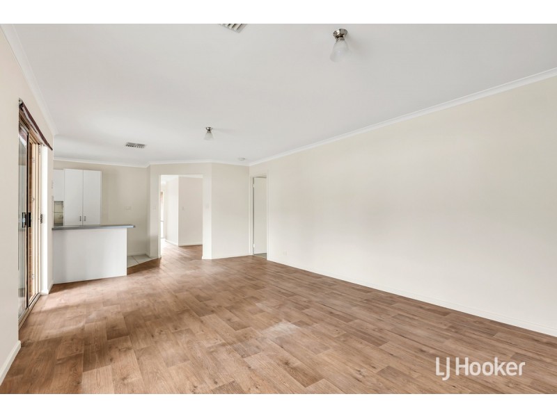 11 Fatchen Close, Evanston Park SA 5116