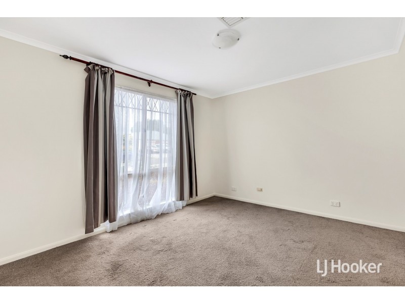 11 Fatchen Close, Evanston Park SA 5116