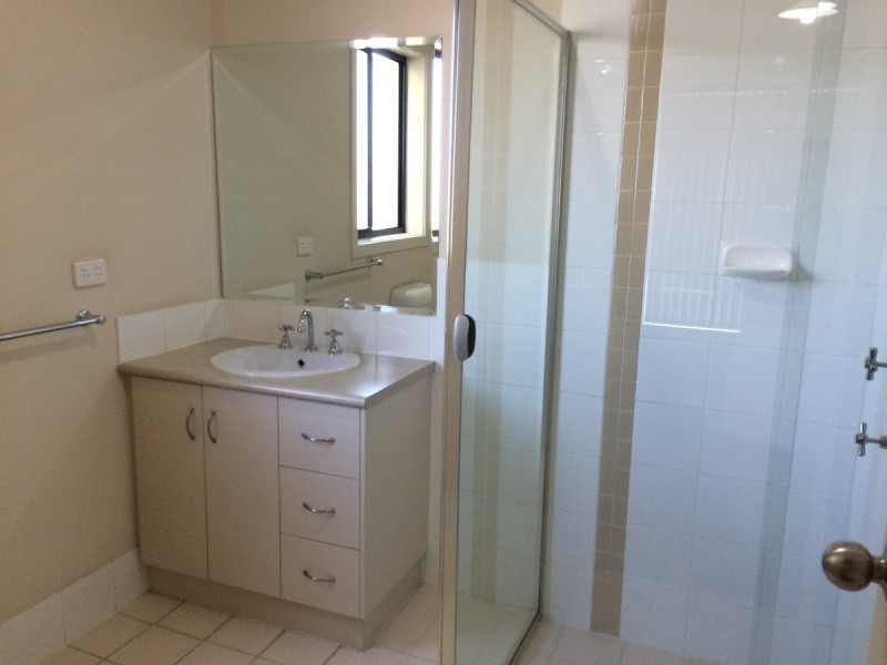 21 Coonawarra Avenue, Andrews Farm SA 5114