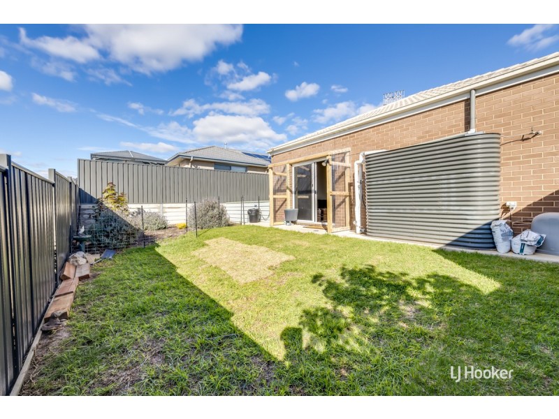 7 Lomandra Crescent, Hillbank SA 5112